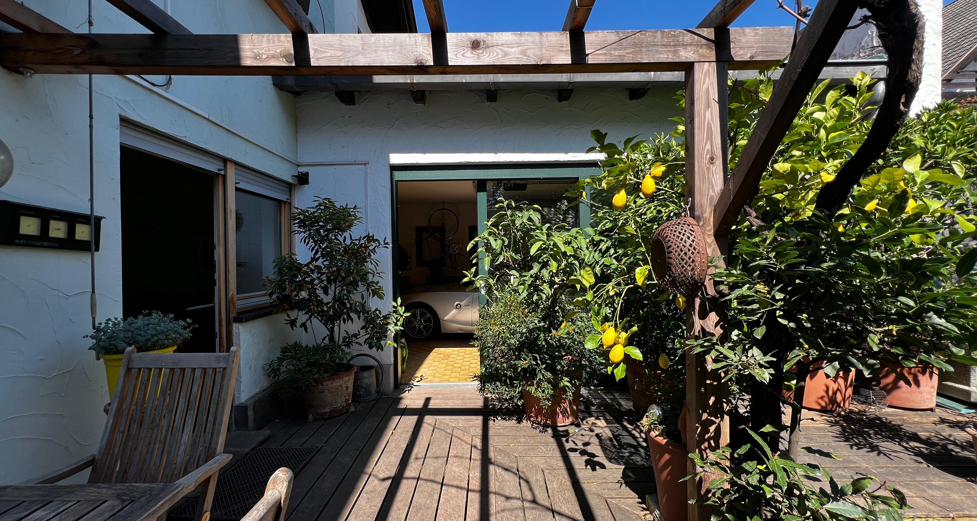 Charmantes Einfamilienhaus mit traumhaftem Privatgarten in ruhiger Lage