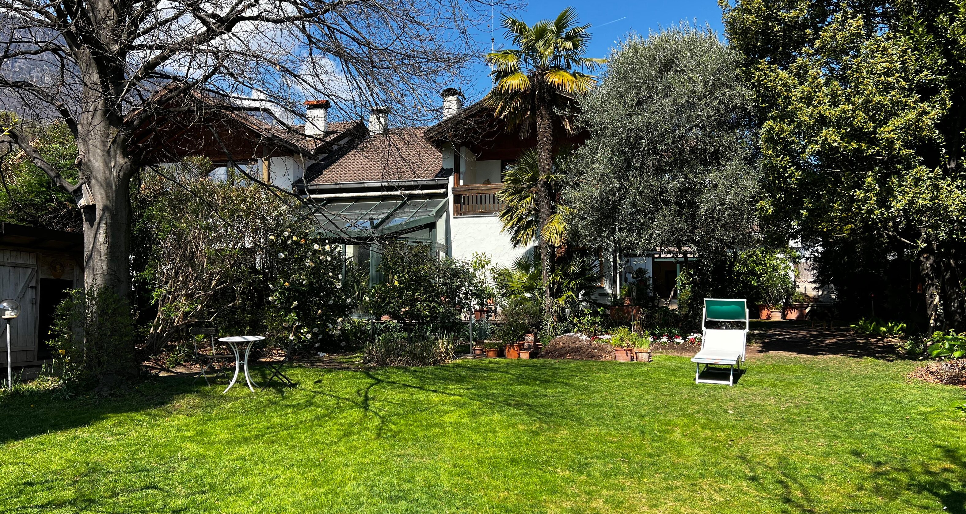 Charmantes Einfamilienhaus mit traumhaftem Privatgarten in ruhiger Lage