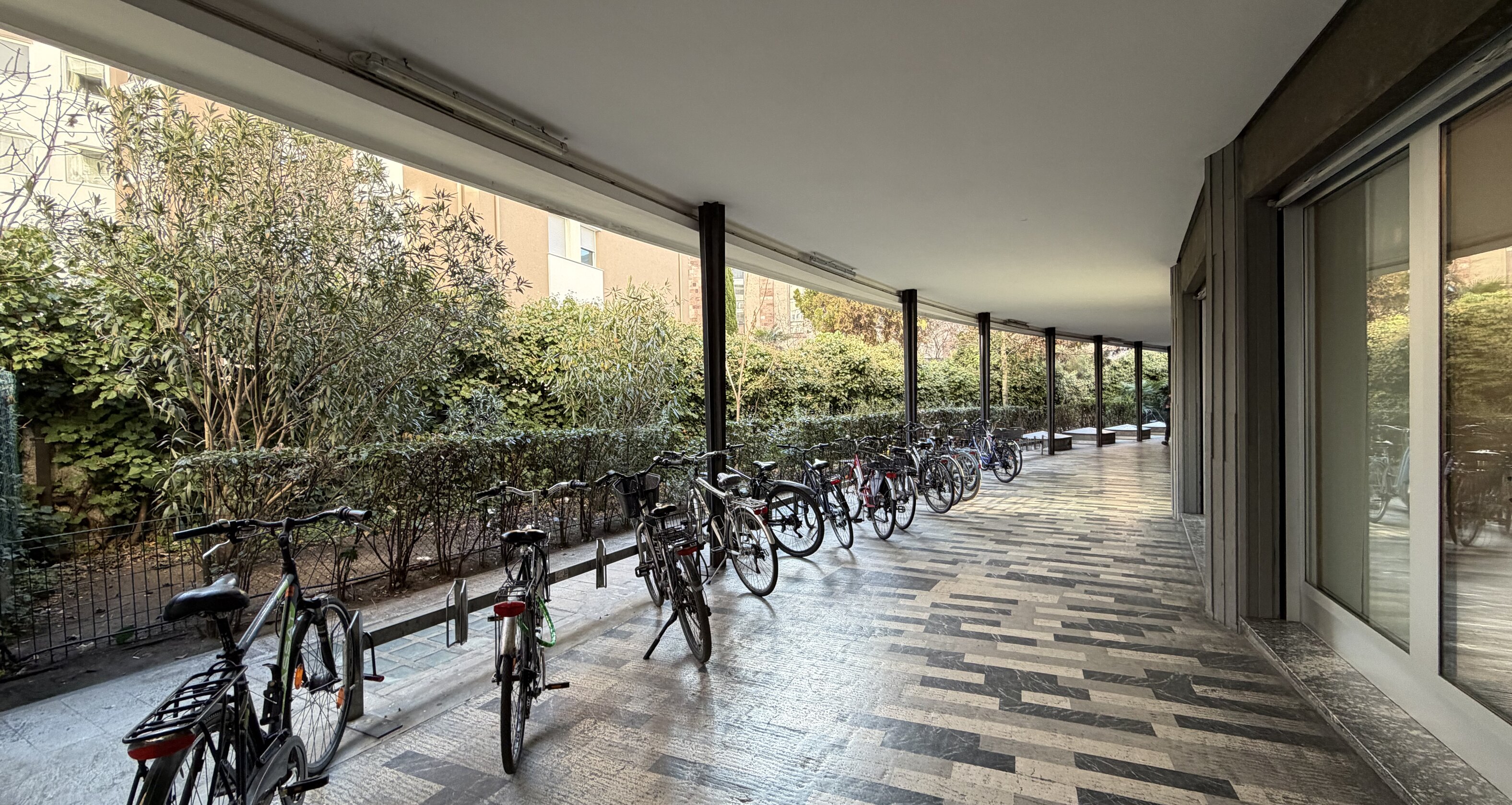 Vermietetes, großes Geschäftslokal mit ca. 7,55 % Rendite