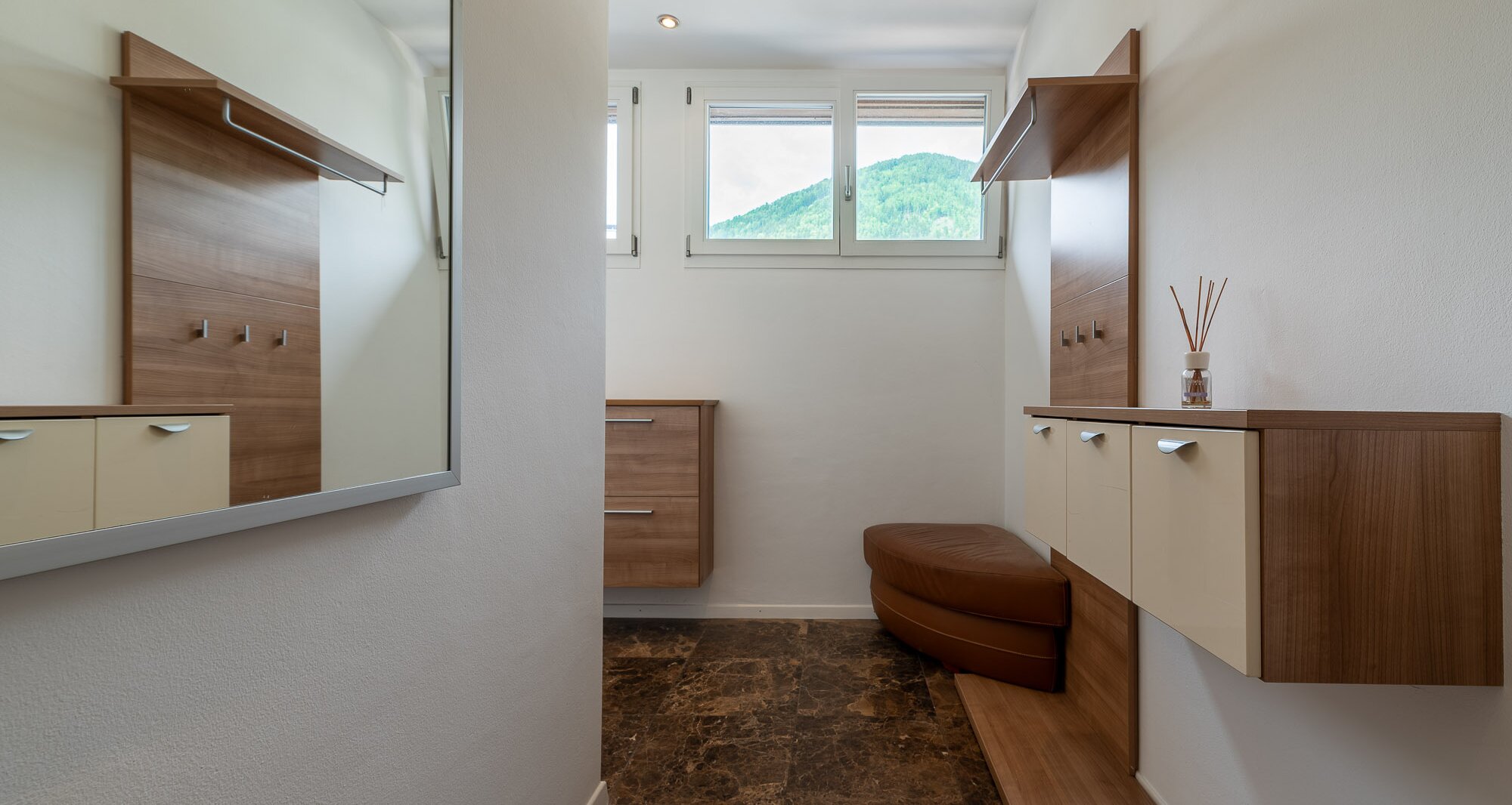 Exklusive Dachgeschosswohnung mit Terrasse und traumhaftem Ausblick in Bestlage