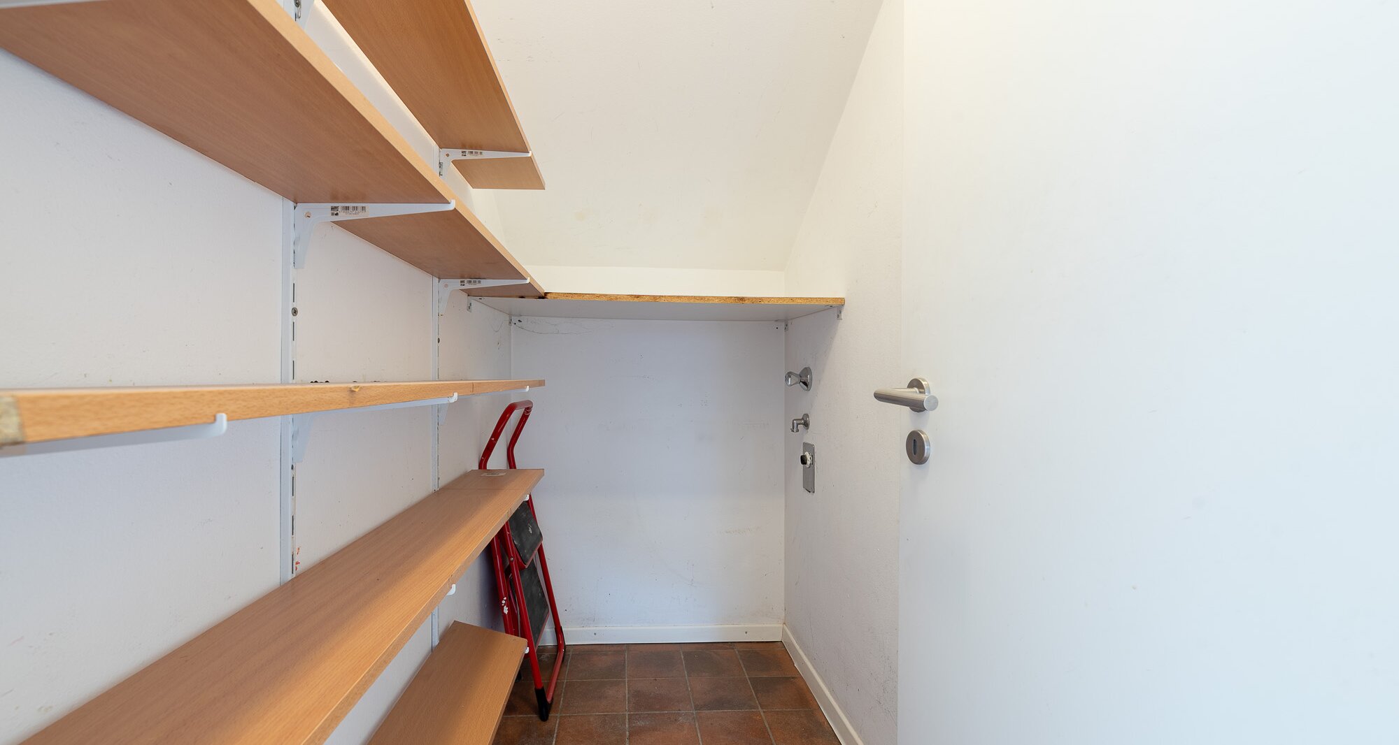 Exklusive Dachgeschosswohnung mit Terrasse und traumhaftem Ausblick in Bestlage