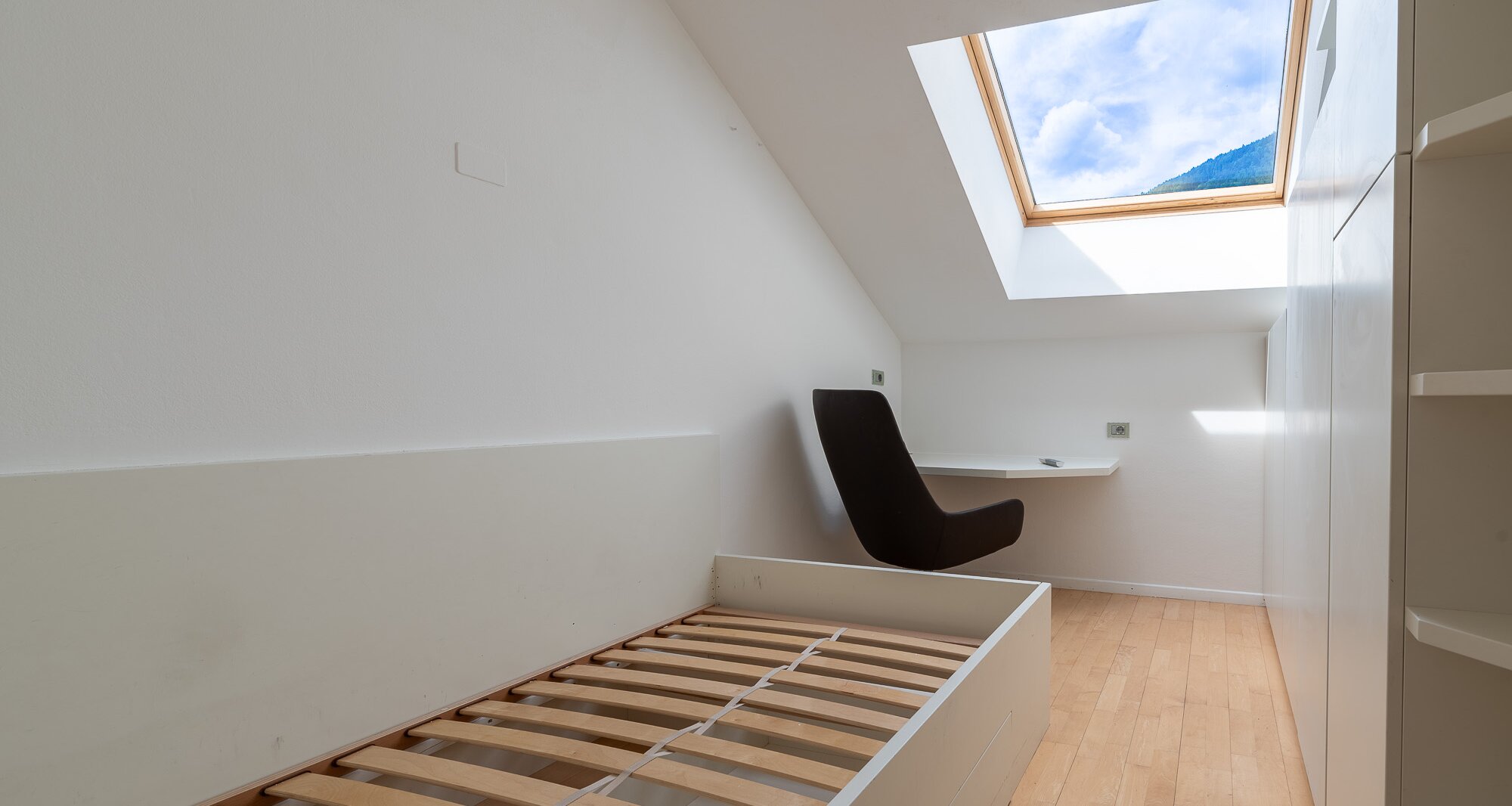 Exklusive Dachgeschosswohnung mit Terrasse und traumhaftem Ausblick in Bestlage