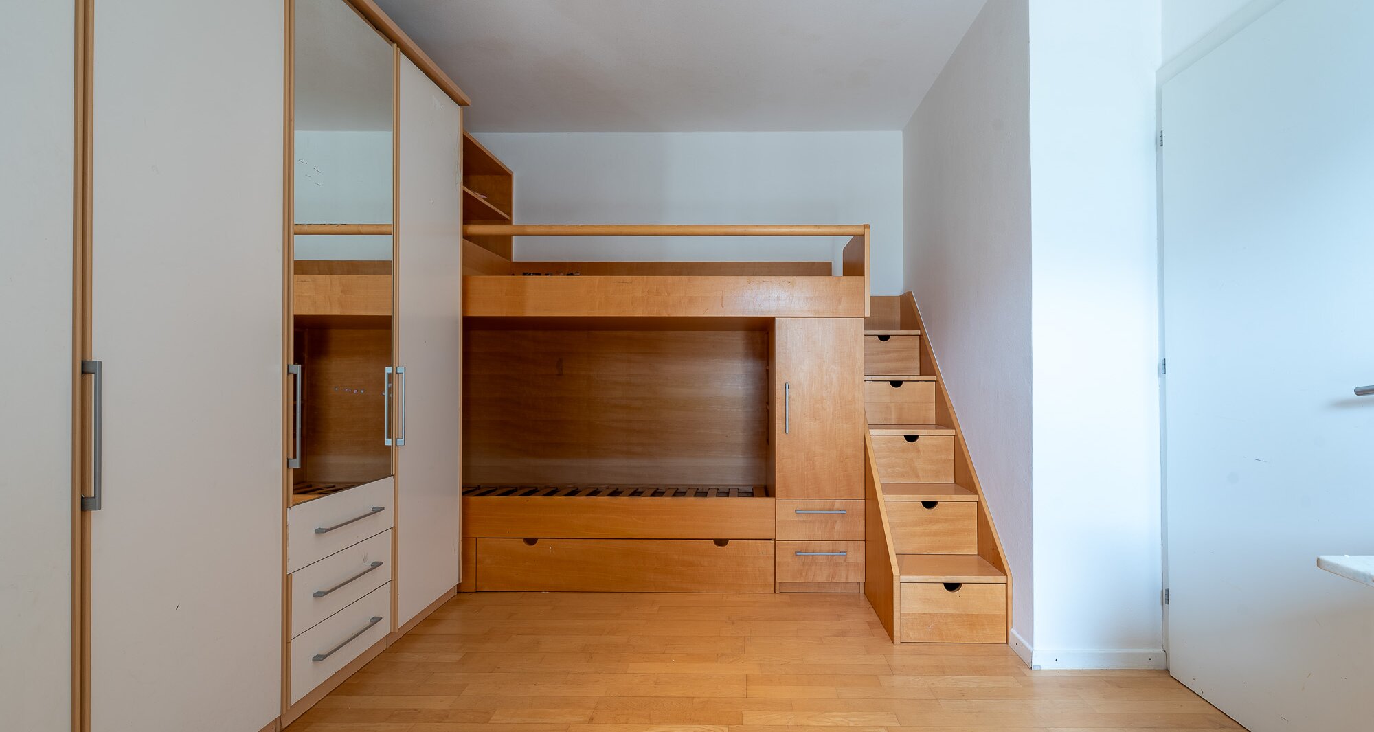 Exklusive Dachgeschosswohnung mit Terrasse und traumhaftem Ausblick in Bestlage