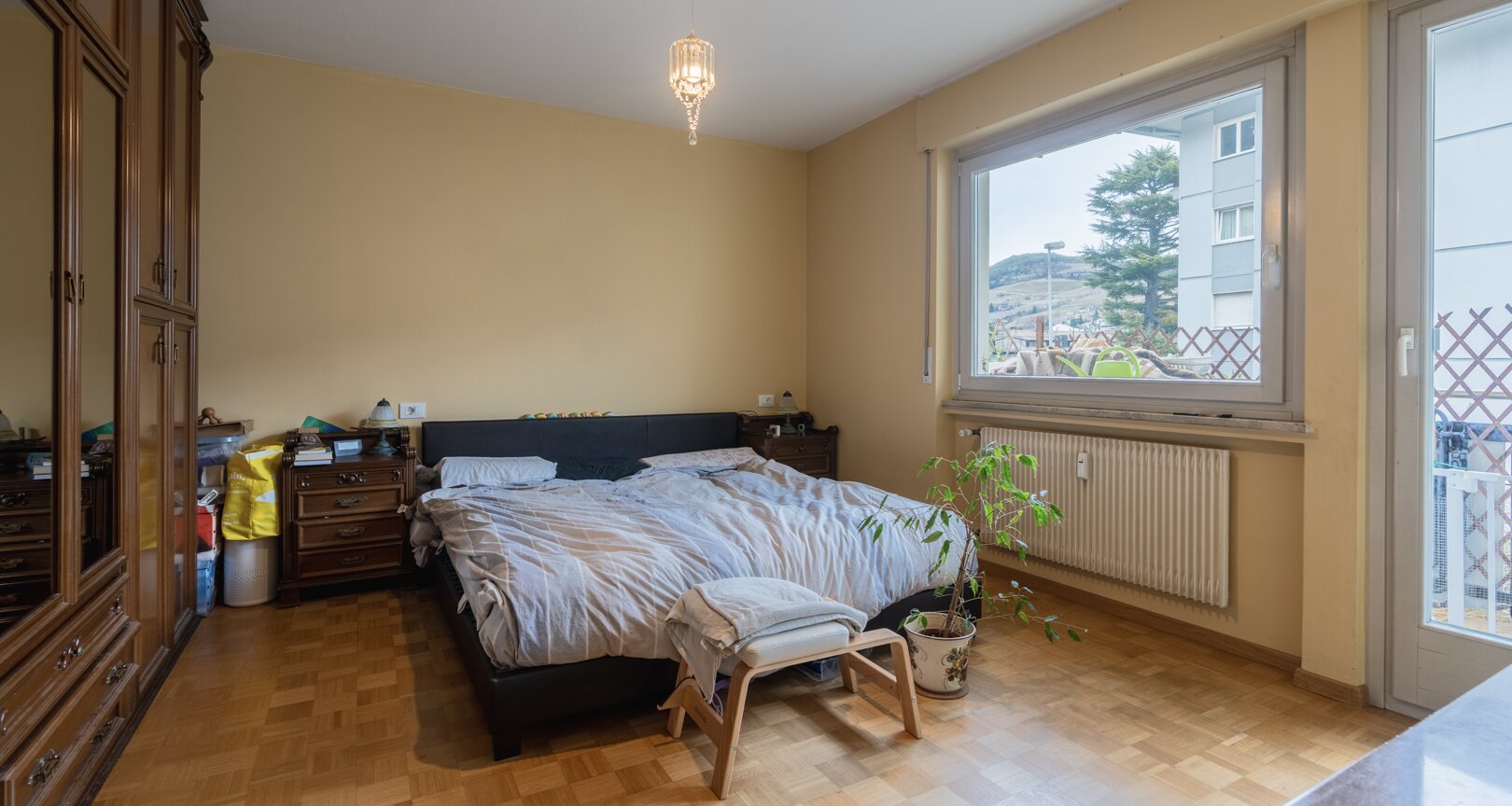 Fünfzimmerwohnung in zentraler Lage mit drei Balkonen