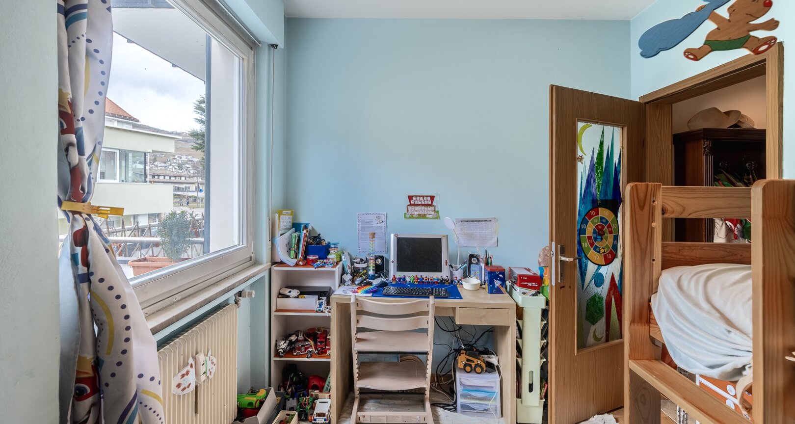 Fünfzimmerwohnung in zentraler Lage mit drei Balkonen
