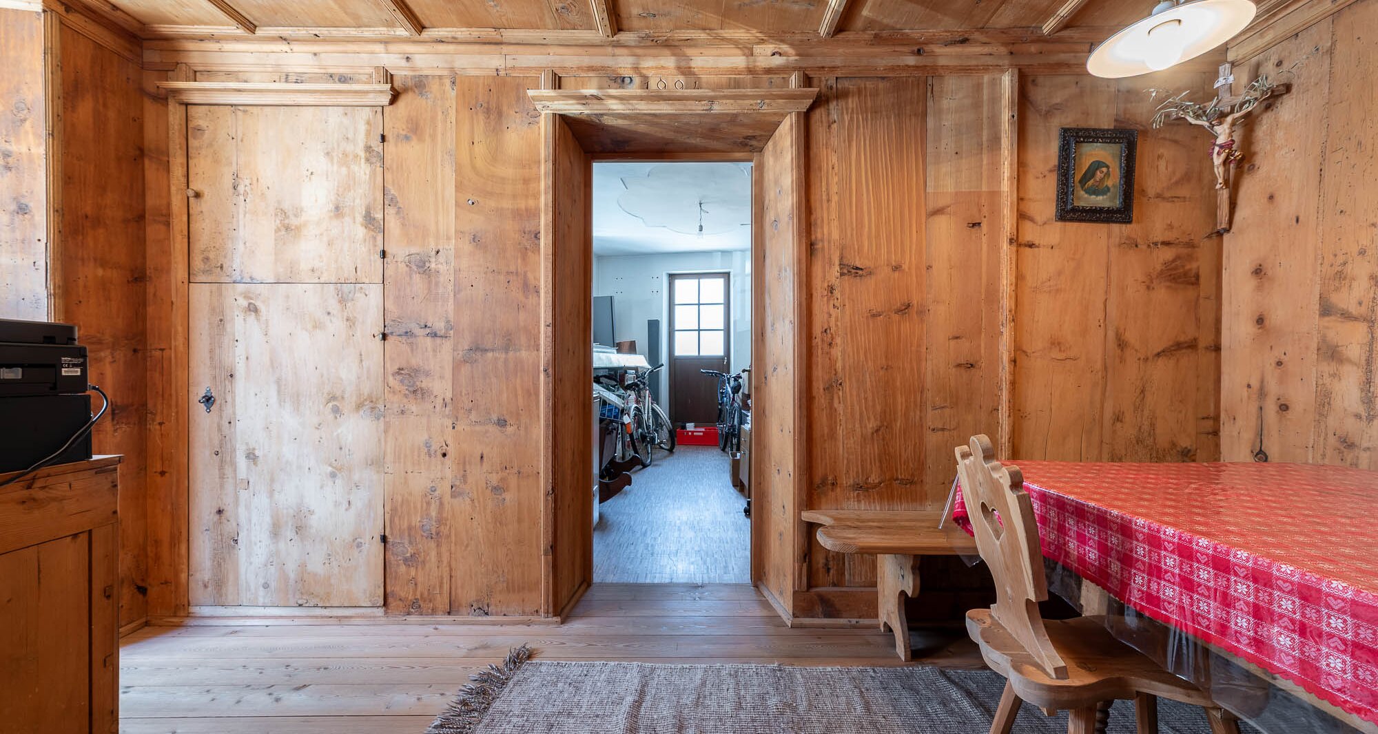 Stadthaus in Klausen zu verkaufen – vielseitige Investitionschance