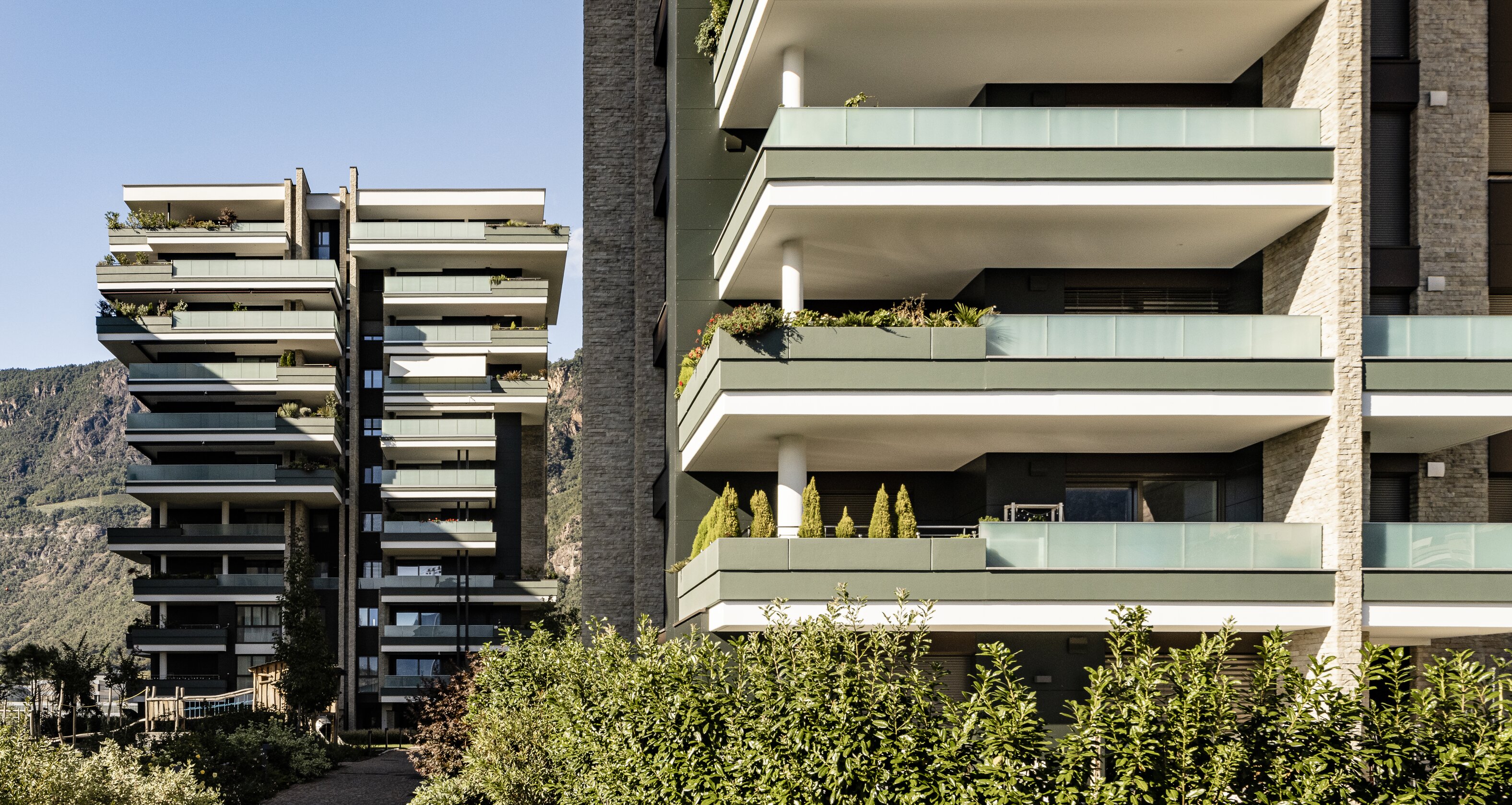 Moderno bilocale con ampia veranda, cantina e garage