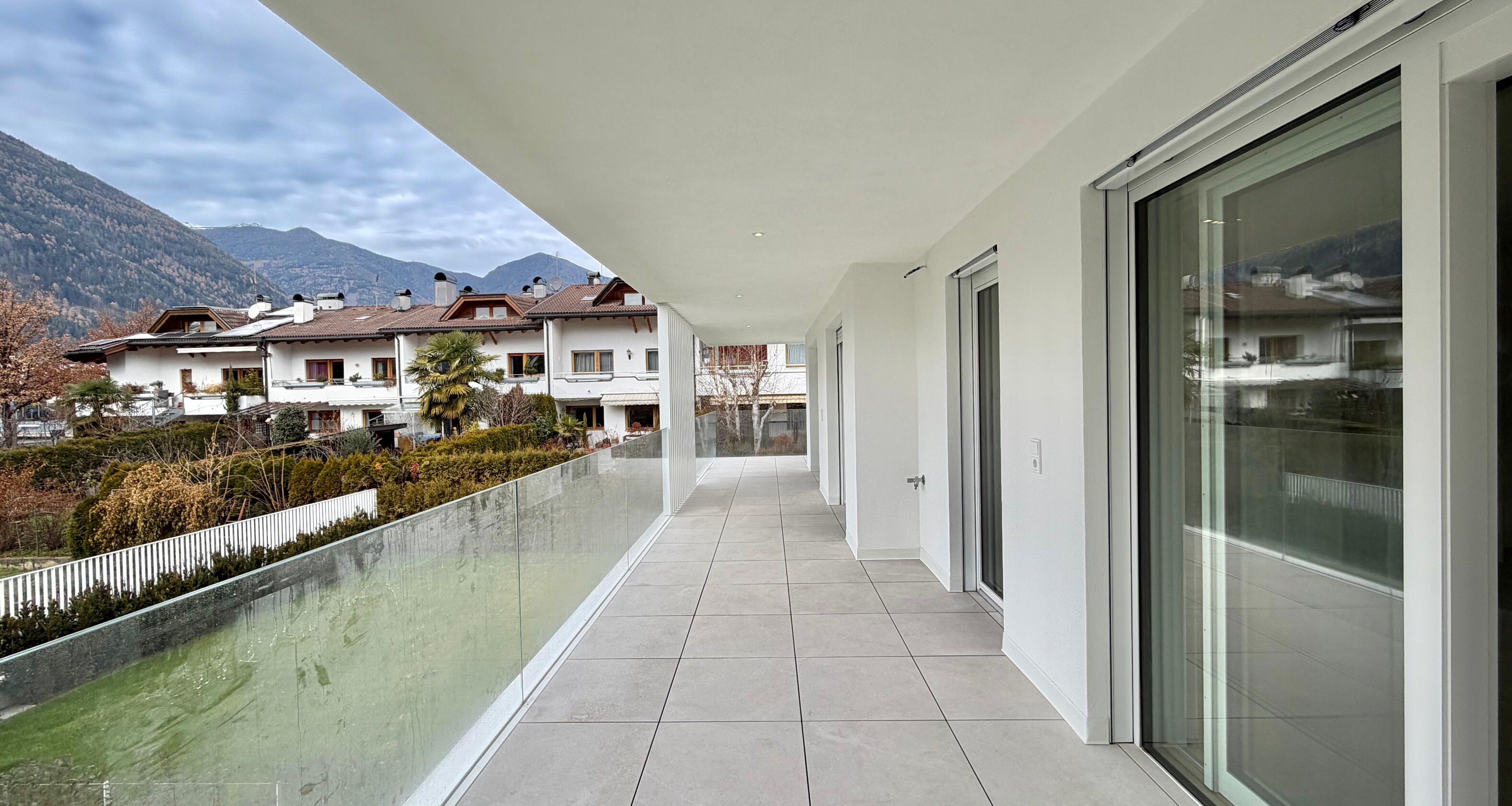B6 - Neue Vierzimmerwohnung mit großer Terrasse, 1. Stock