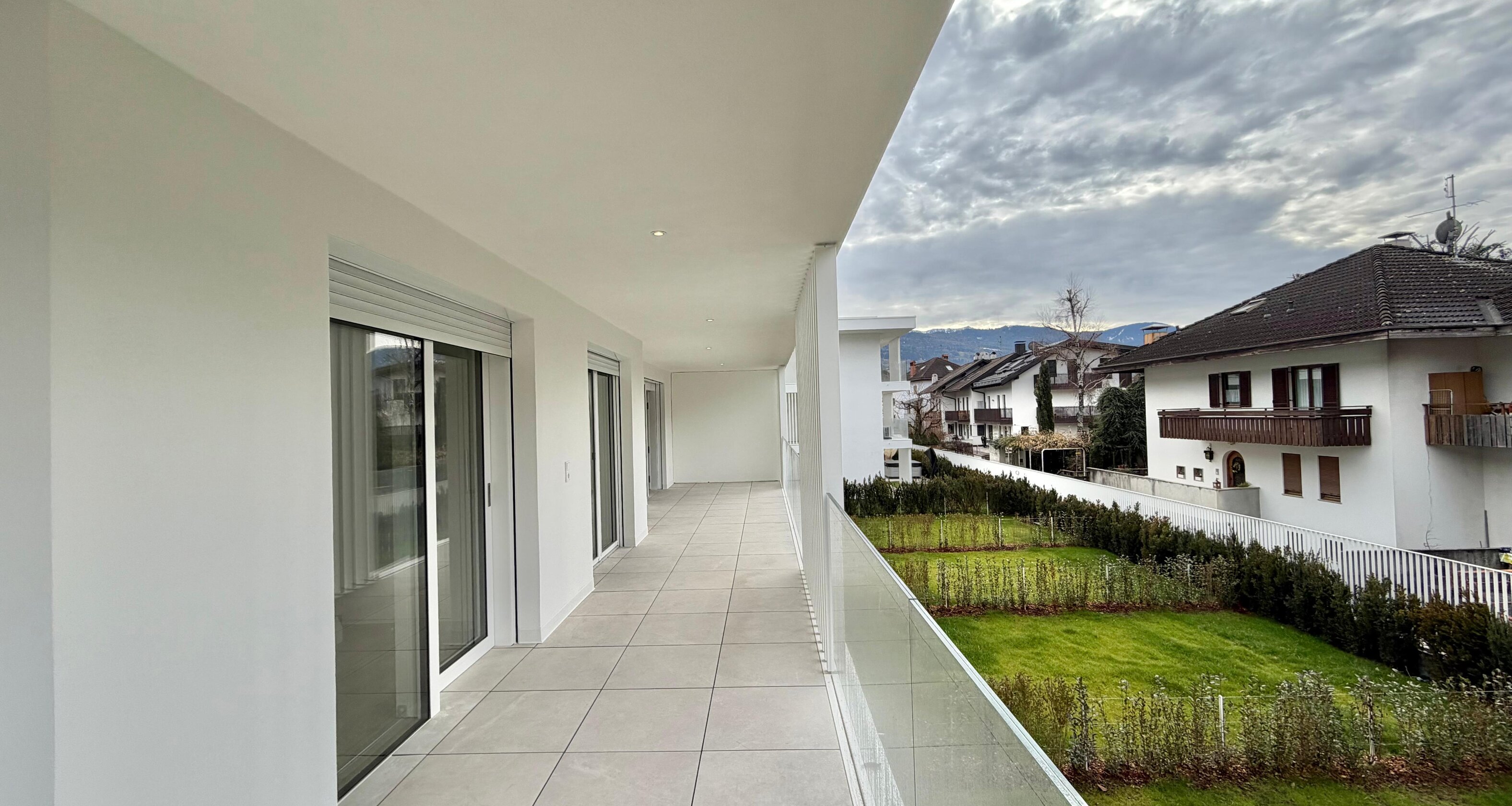 B6 - Neue Vierzimmerwohnung mit großer Terrasse, 1. Stock