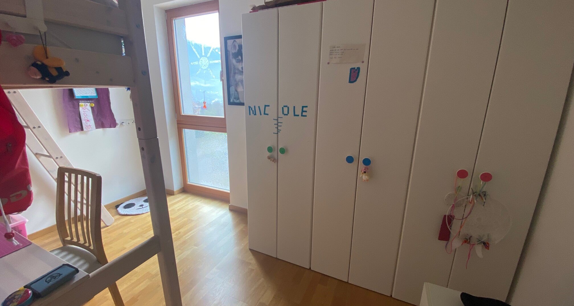 Neuwertige Dreizimmerwohnung mit Terrasse