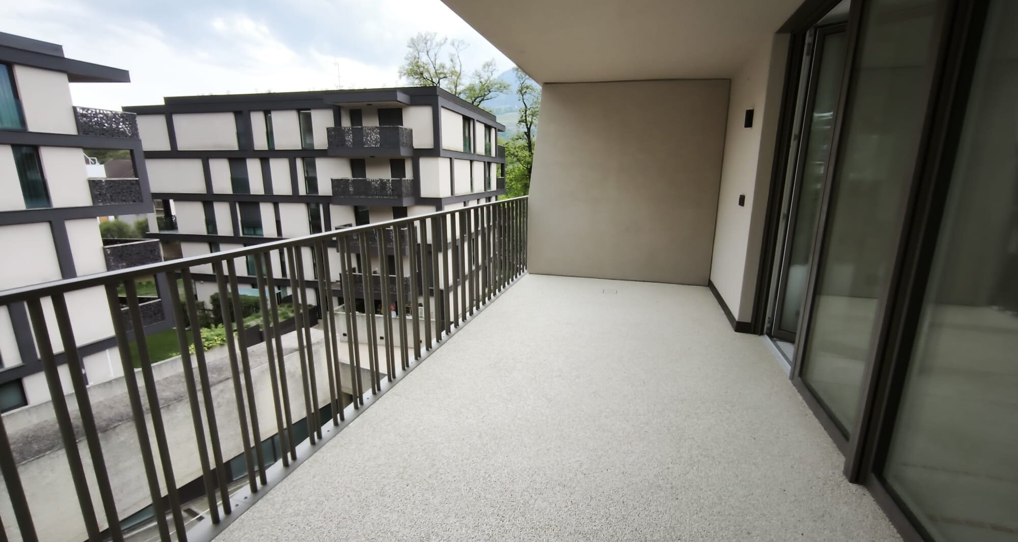 W9: Neue, kleine Zweizimmerwohnung mit Balkon