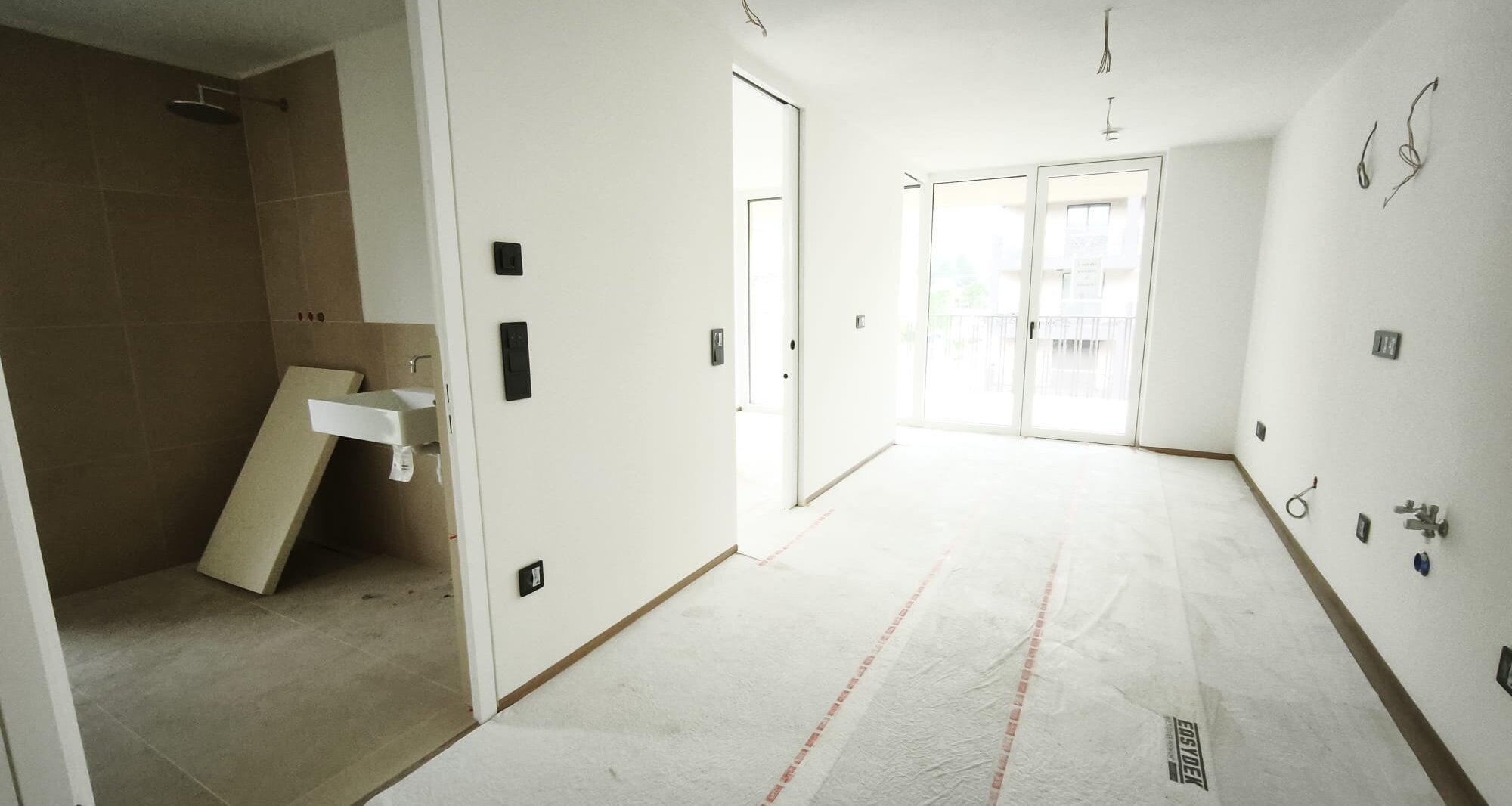 W9: Neue, kleine Zweizimmerwohnung mit Balkon