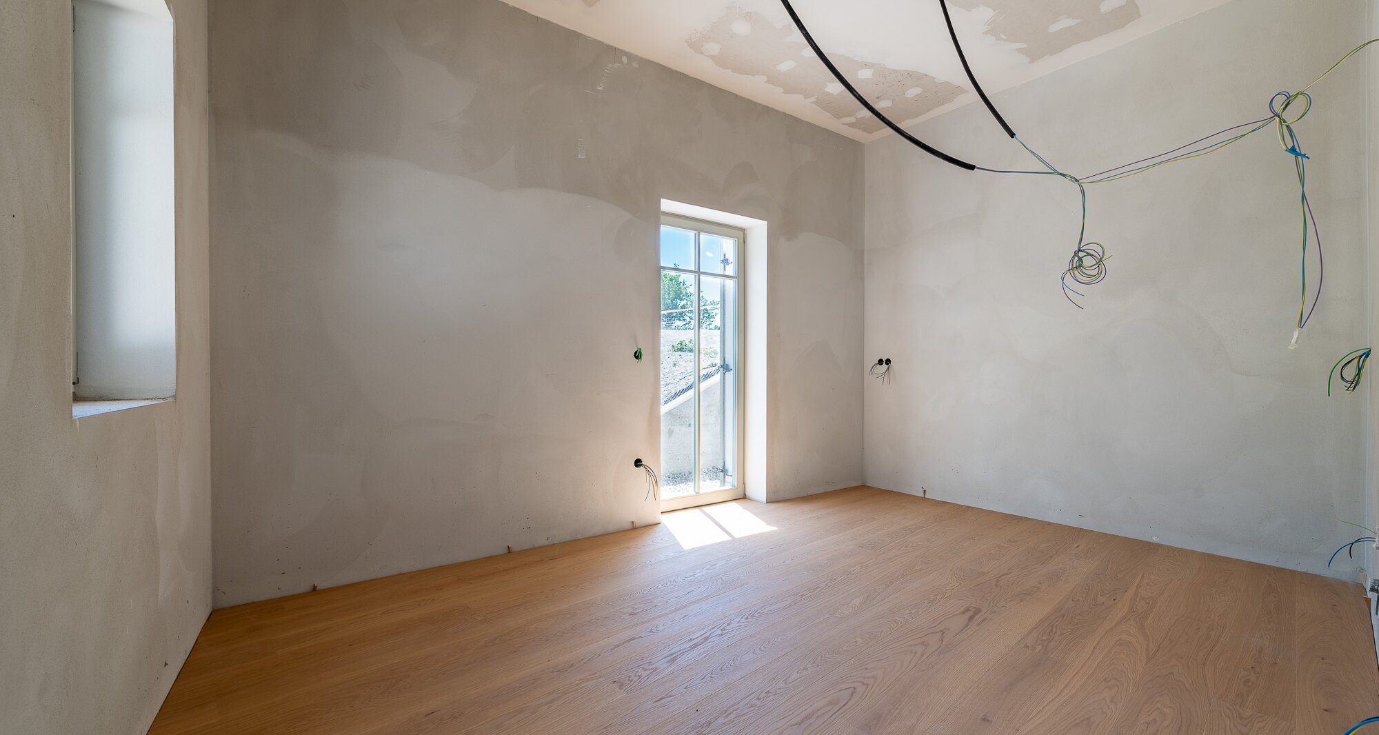 A2: Neue, geräumige Vierzimmerwohnung mit Privatgarten