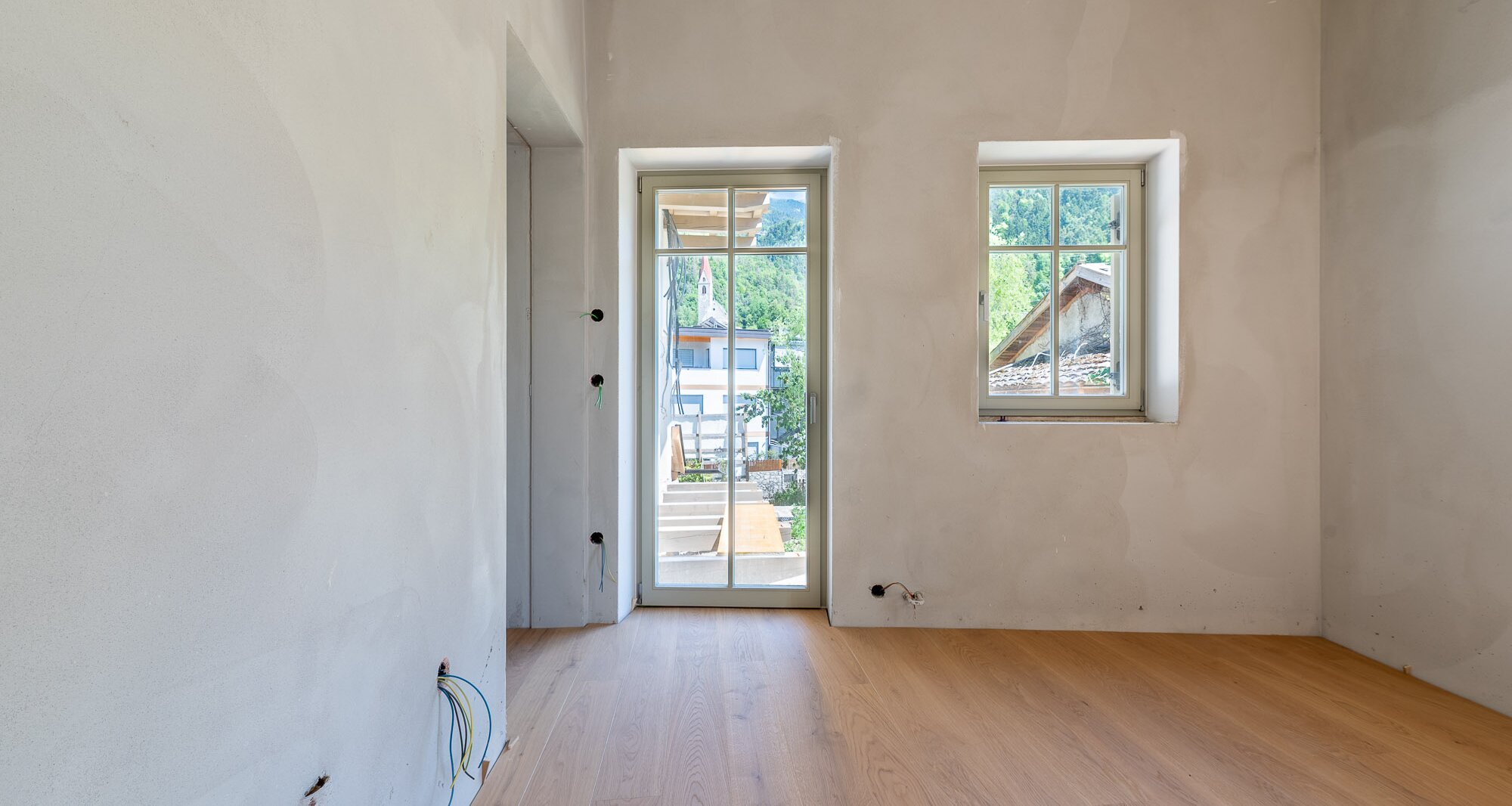 A2: Neue, geräumige Vierzimmerwohnung mit Privatgarten