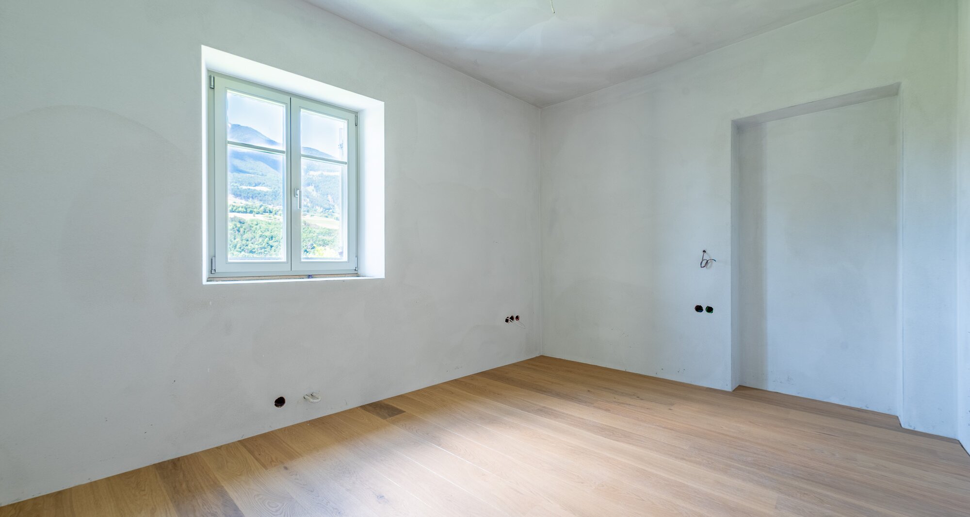 A3: Neue Vierzimmerwohnung im hohen Stockwerk mit ca. 400 m² Privatgarten