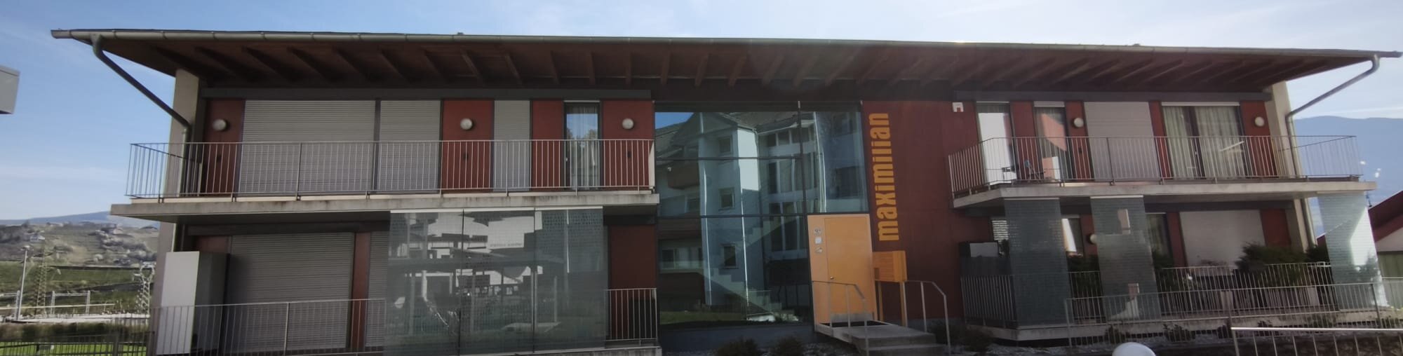 Neuwertige Dreizimmerwohnung mit Terrasse